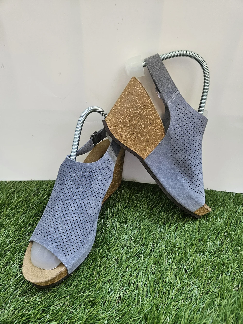 NWOB Marina Luna Italy Sandals 9.5 (40) Genuine Gray Suede Cork Wedge Comfort